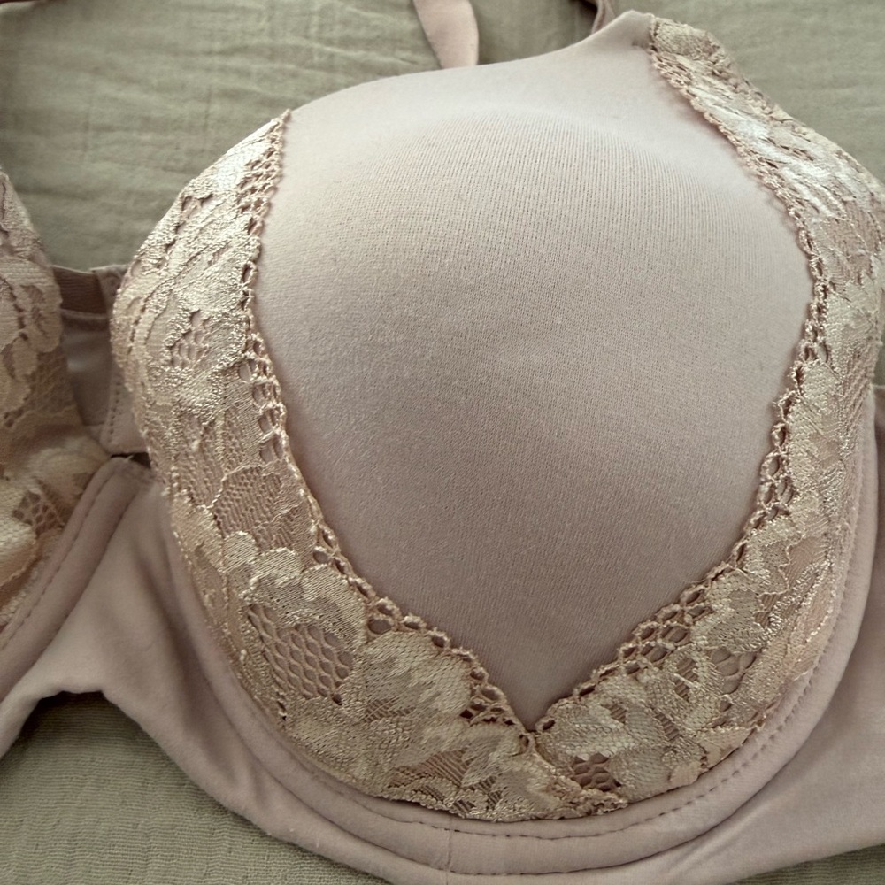 Soma Lace Accent Bra in Soft Pink and Cream - Picture 2 of 4